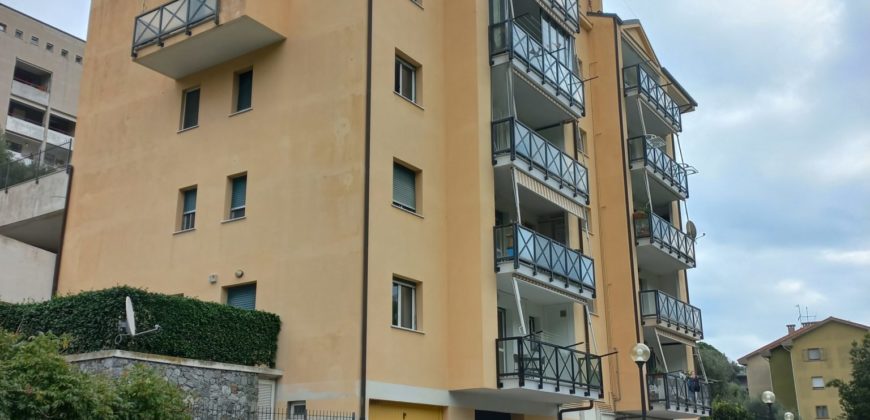 CELLE LIGURE – AVVISO VENDITA A TRATTATIVA DIRETTA IMMOBILE AD USO RESIDENZIALE SITO NEL COMUNE DI CELLE LIGURE (SV), VIA BIESTRI CIV. 3 INT. 4 E RELATIVE PERTINENZE QUALI UNA CANTINA ED UN BOX – LOTTO UNICO.